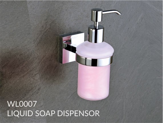 Walter by Decor Brass Bath